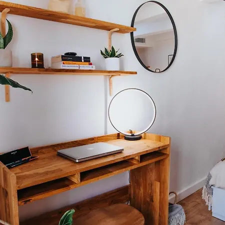 Perfect Family-oriented And Recently Renovated Townhouse In The Old Апартаменти