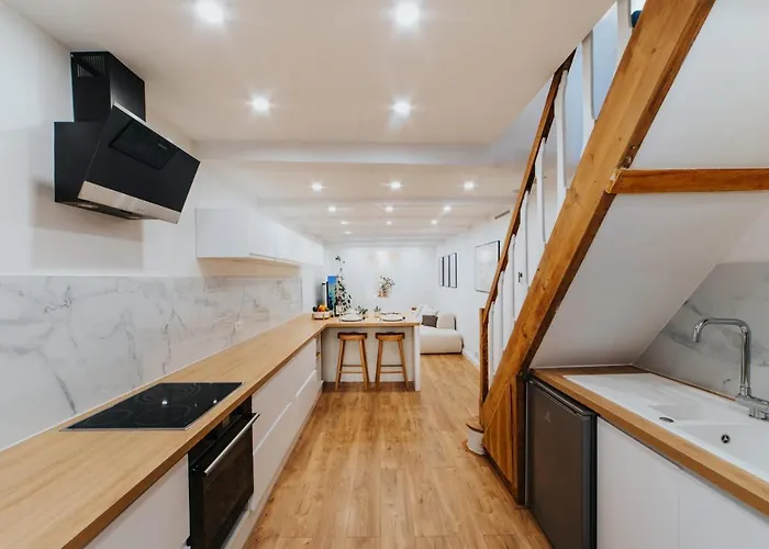 Perfect Family-oriented And Recently Renovated Townhouse In The Old Lejlighed *