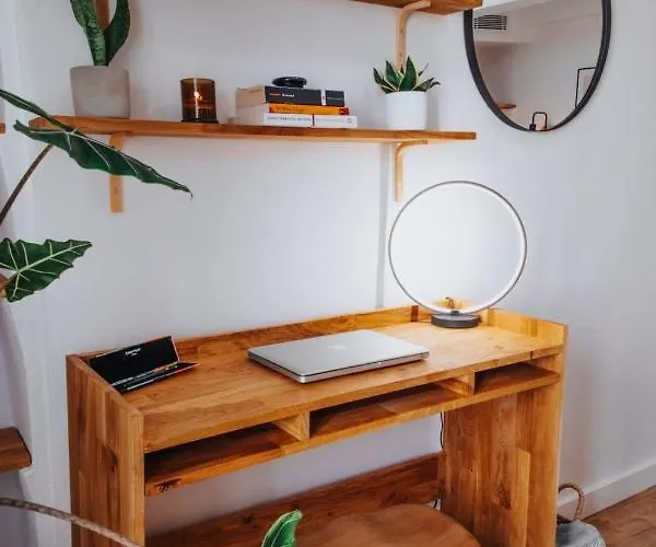 公寓 Perfect Family-oriented And Recently Renovated Townhouse In The Old *