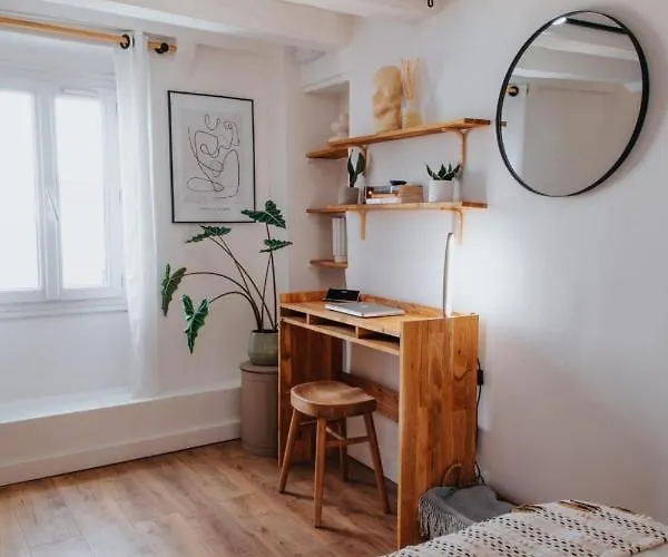 Perfect Family-oriented And Recently Renovated Townhouse In The Old *