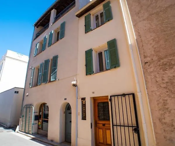 Lejlighed Perfect Family-oriented And Recently Renovated Townhouse In The Old *