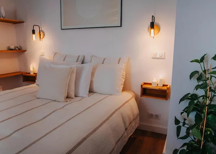 Perfect Family-oriented And Recently Renovated Townhouse In The Old *